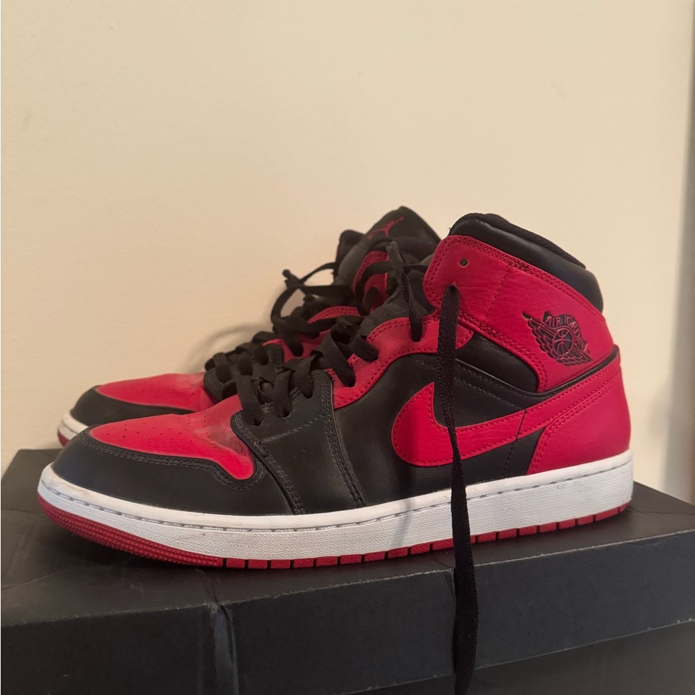 Nike Air Jordan 1 Mid “Banned” (2020)